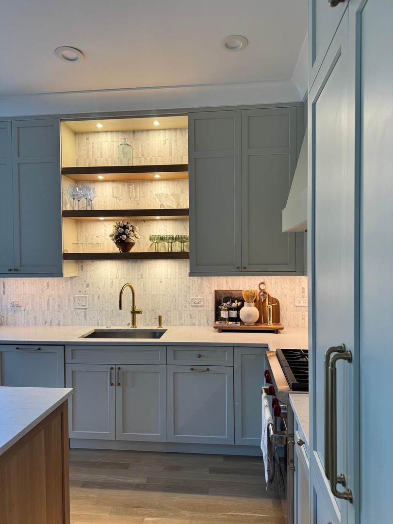 2650 N Racine Avenue Unit: 3