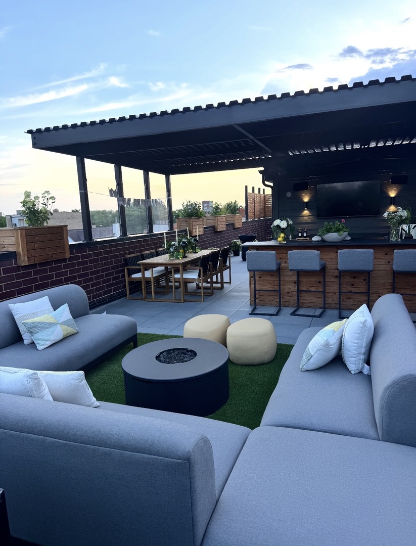 2650 N Racine Avenue Unit: 3