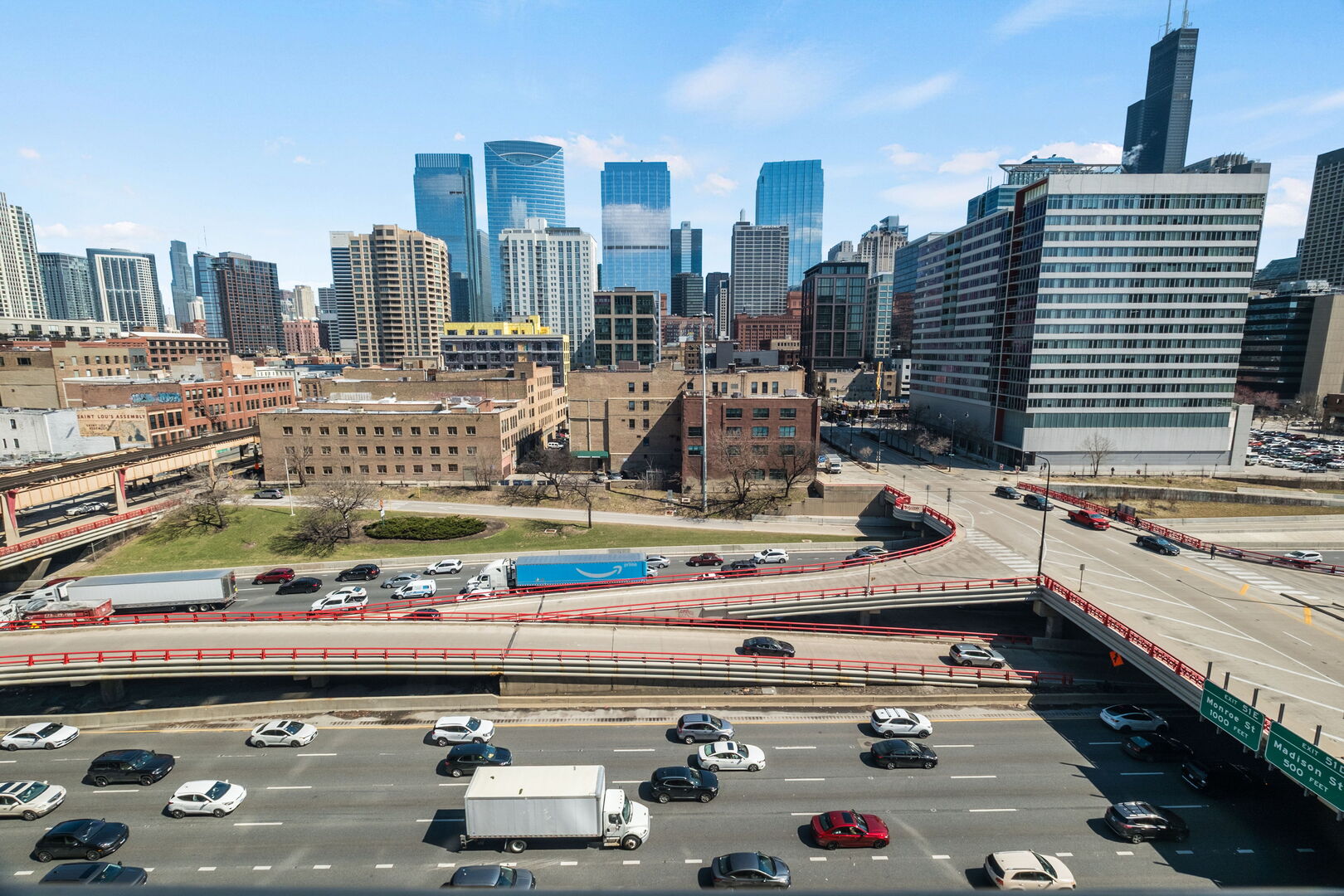 720 W RANDOLPH Street Unit: 905