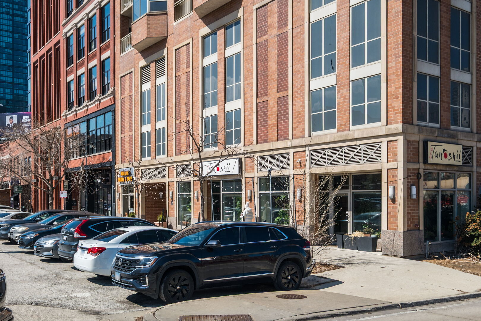 720 W RANDOLPH Street Unit: 905