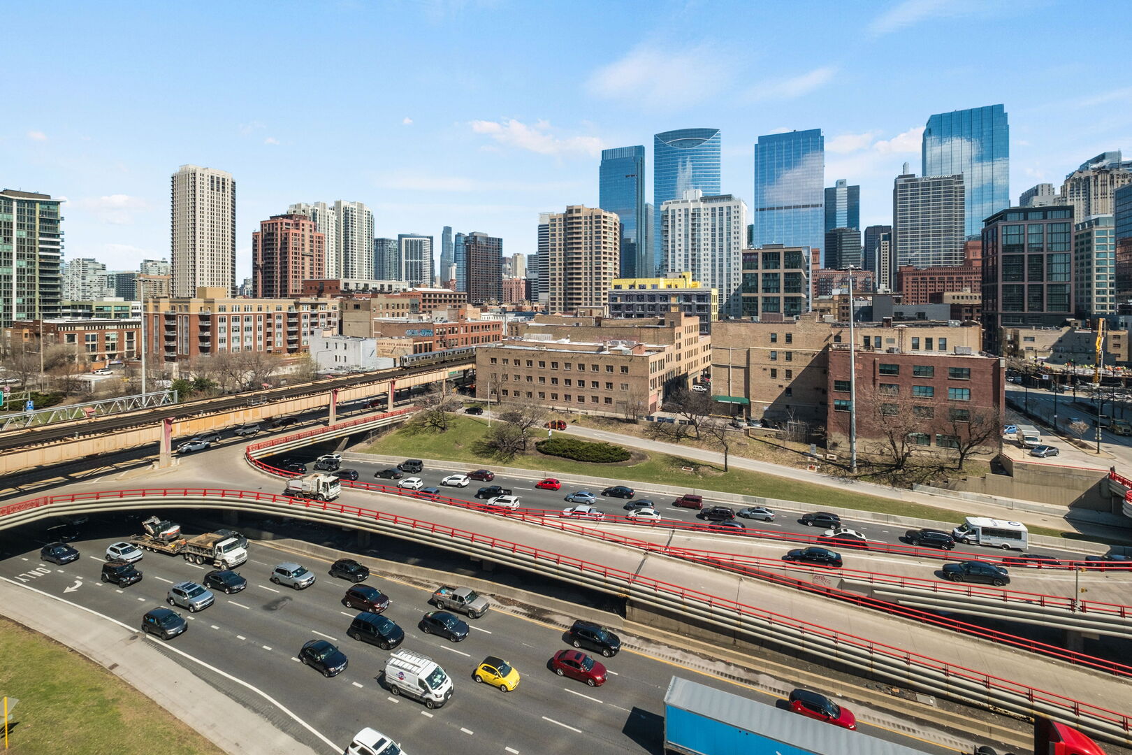 720 W RANDOLPH Street Unit: 905