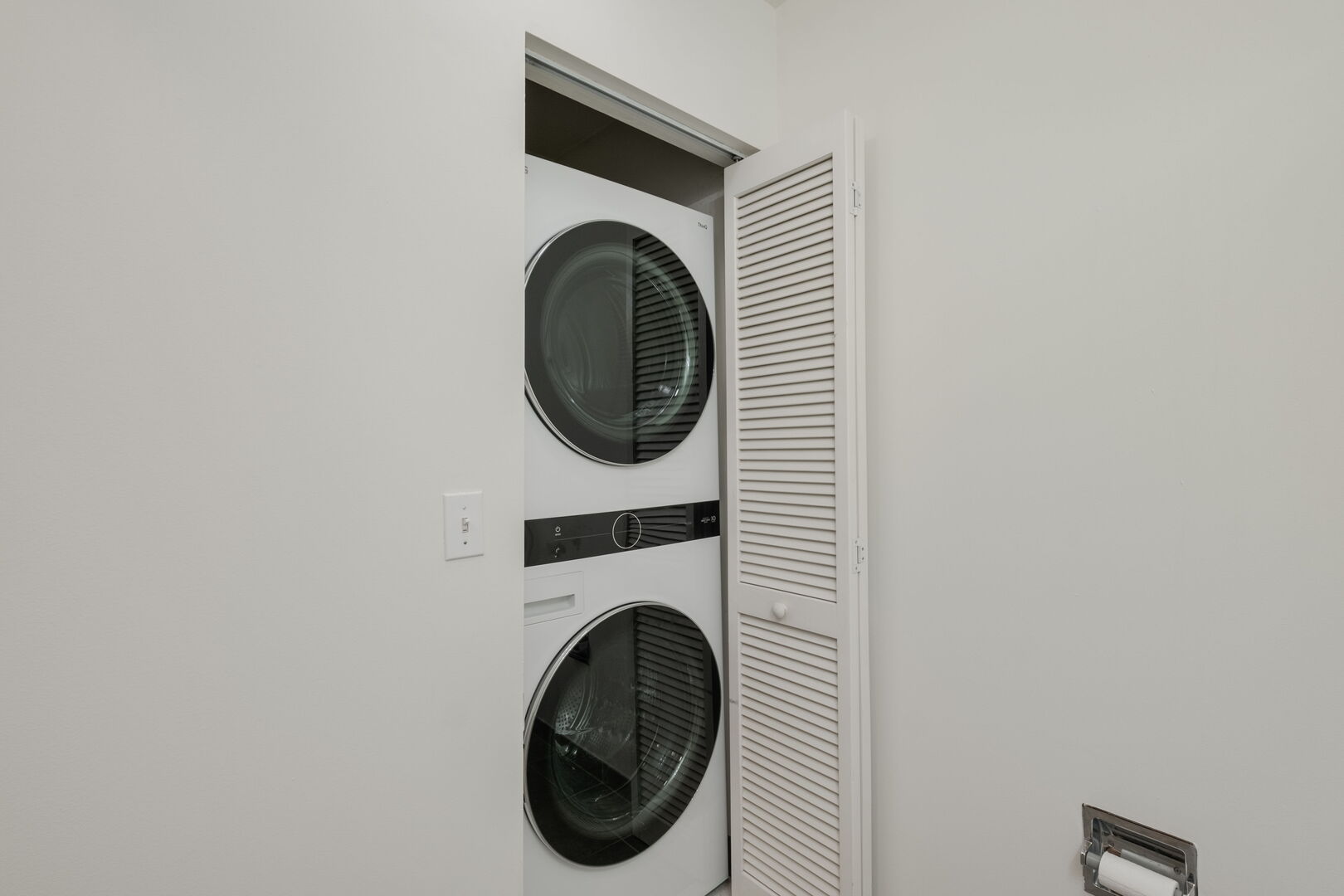720 W RANDOLPH Street Unit: 905