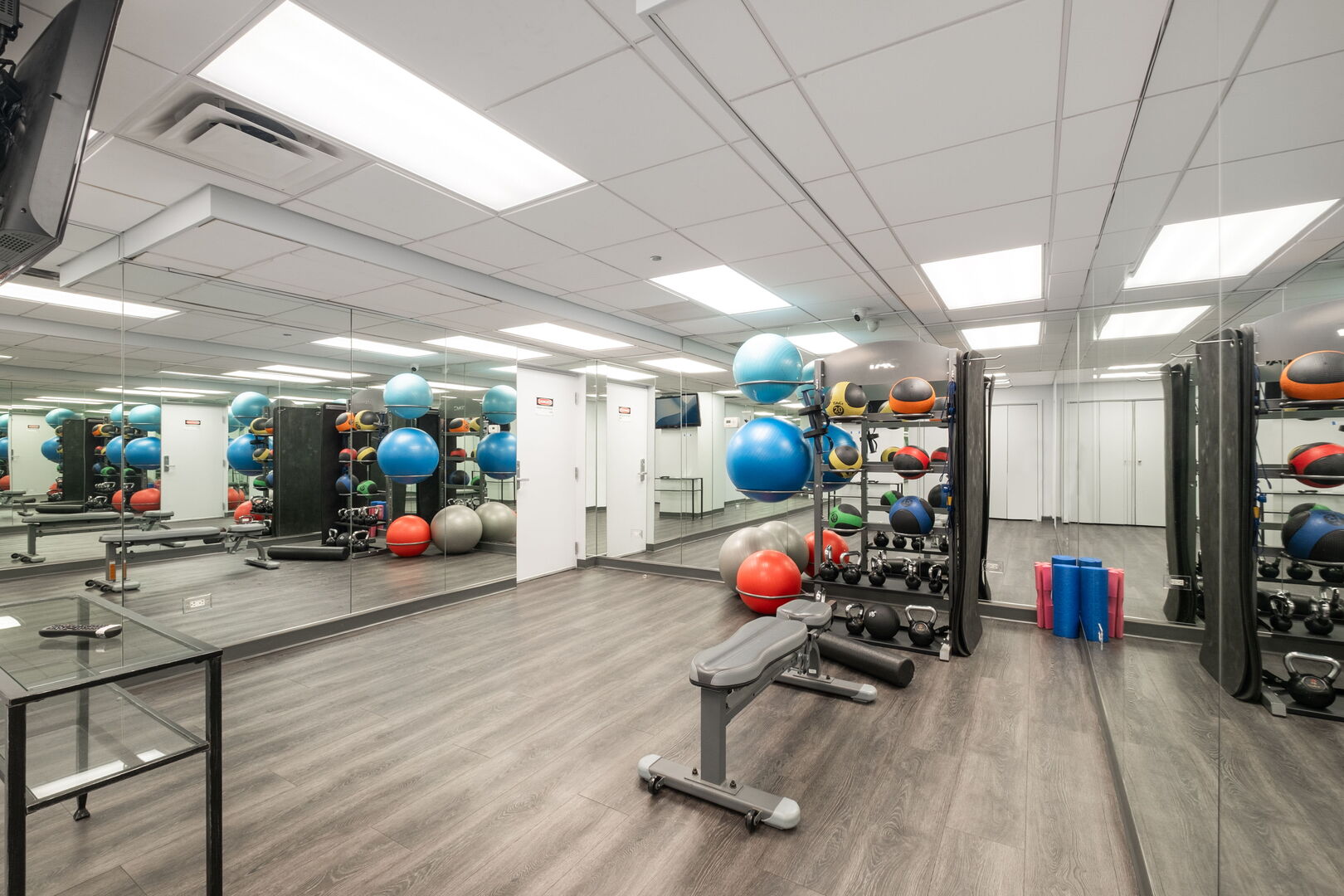 720 W RANDOLPH Street Unit: 905
