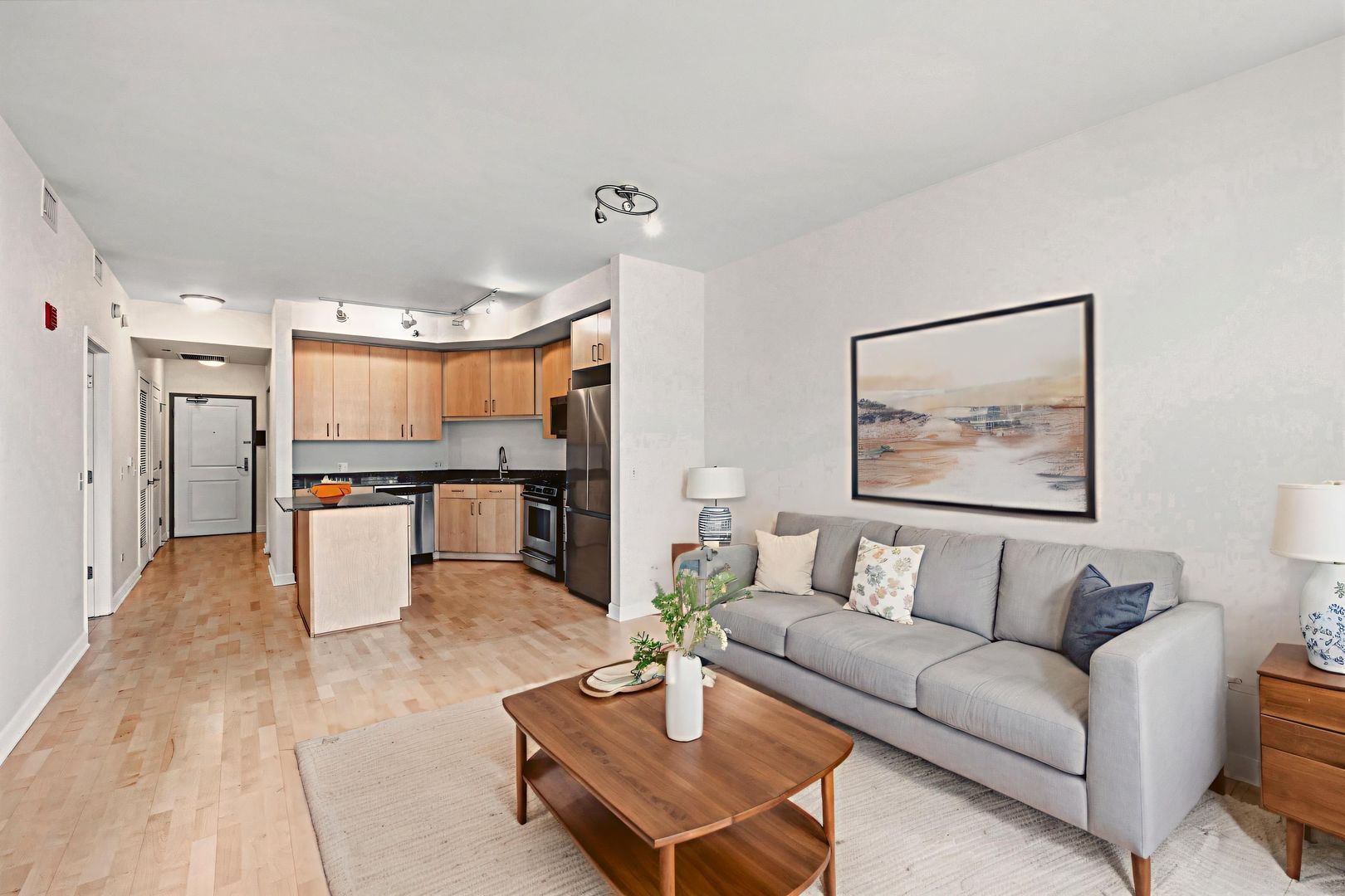 720 W RANDOLPH Street Unit: 905