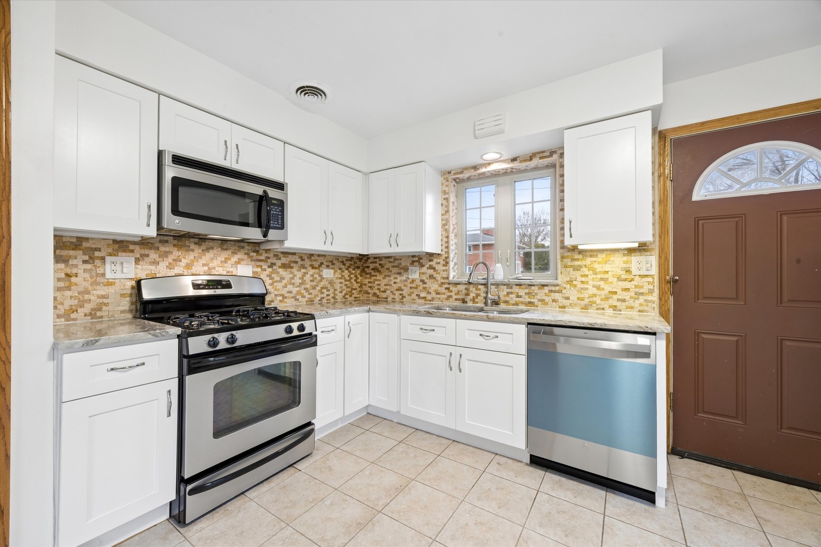 4413 Clausen Avenue Unit: 4413