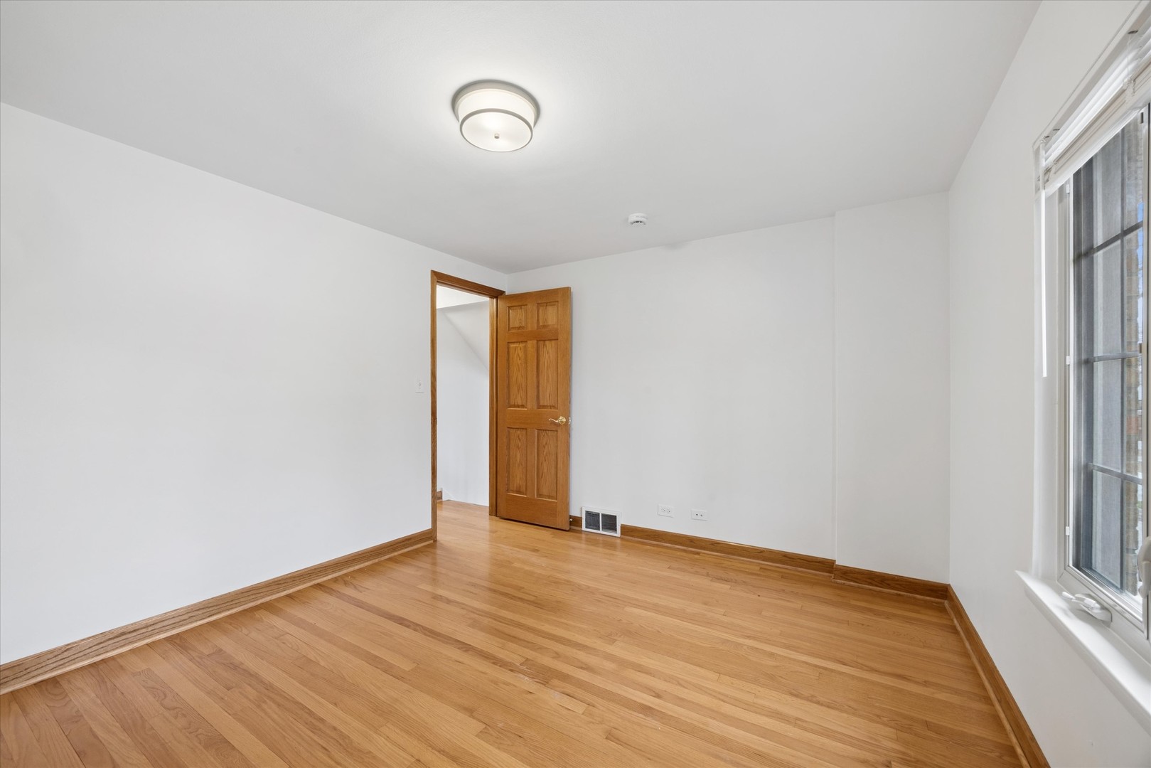 4413 Clausen Avenue Unit: 4413