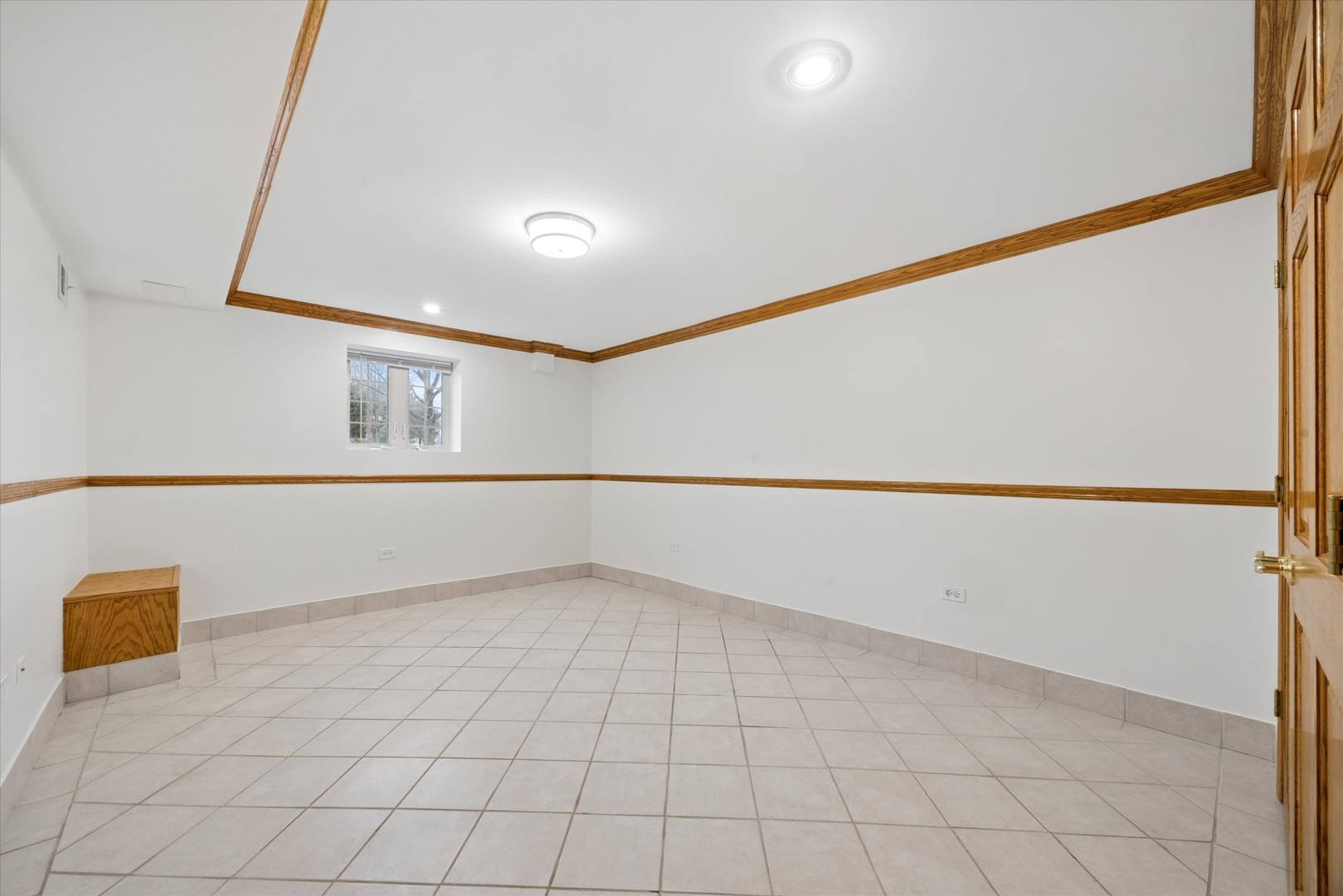 4413 Clausen Avenue Unit: 4413