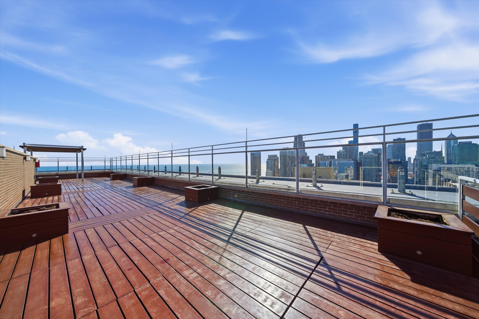 260 E Chestnut Street Unit: 2010
