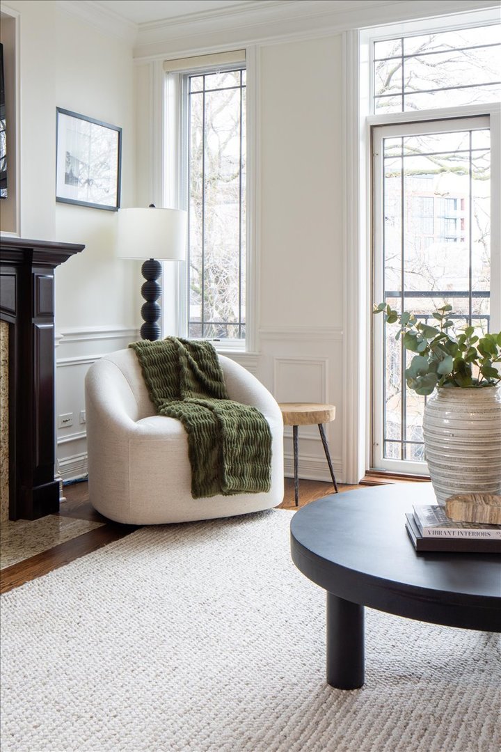 929 W Montana Street Unit: 4W