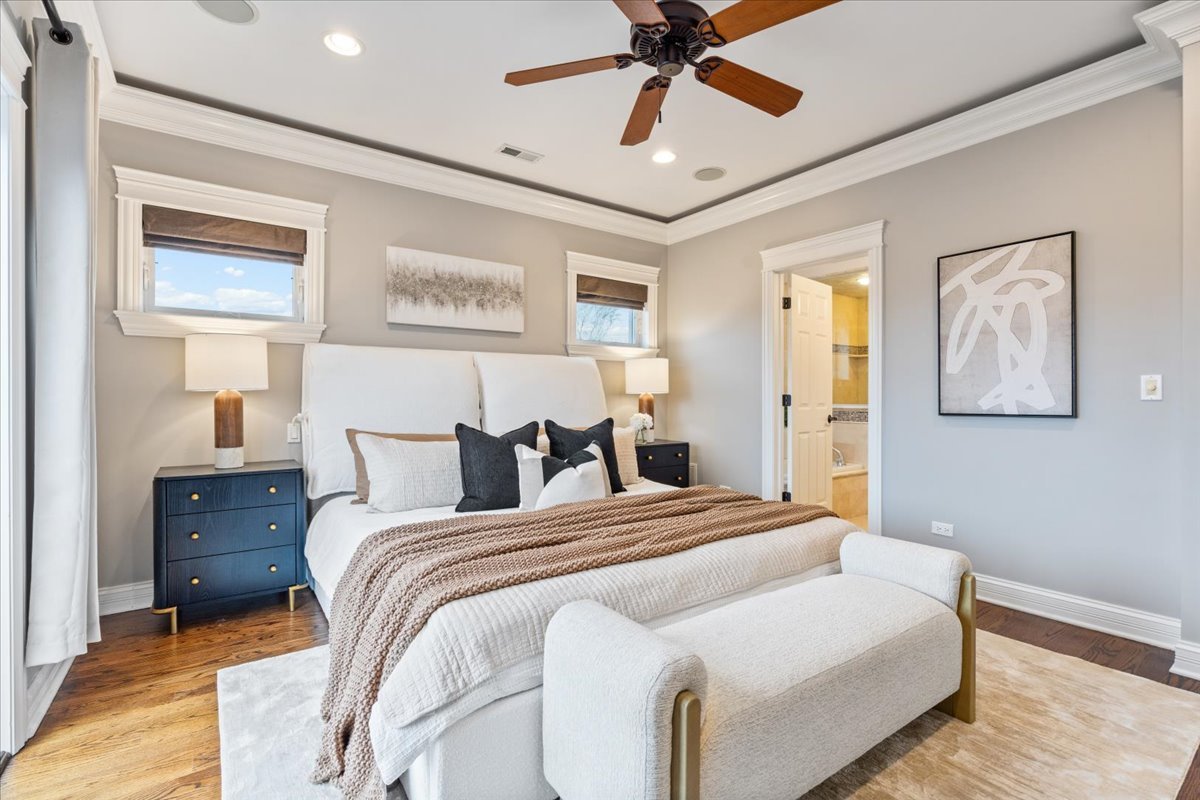 929 W Montana Street Unit: 4W