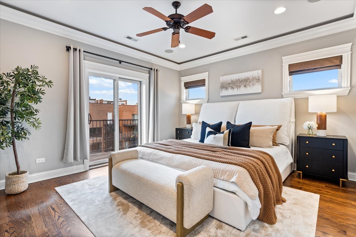 929 W Montana Street Unit: 4W