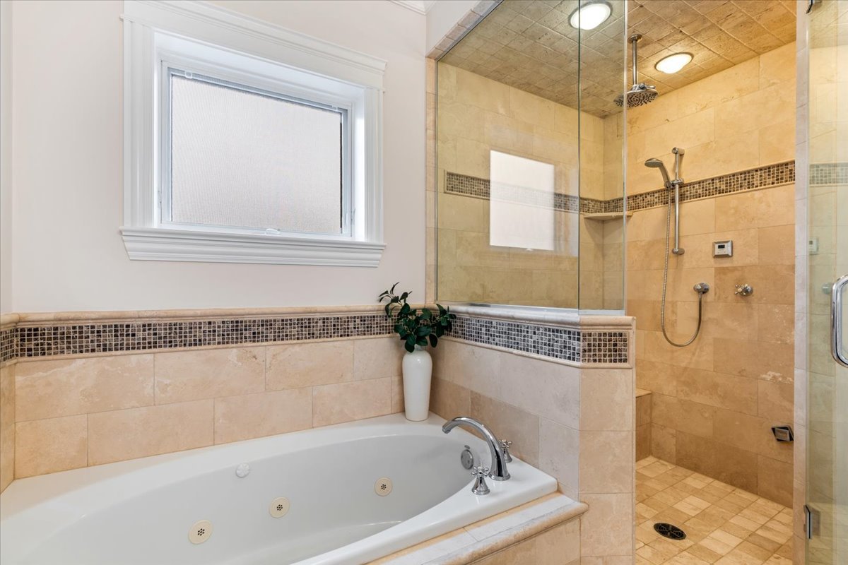 929 W Montana Street Unit: 4W