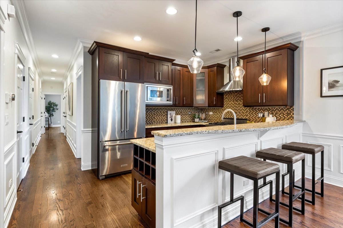 929 W Montana Street Unit: 4W