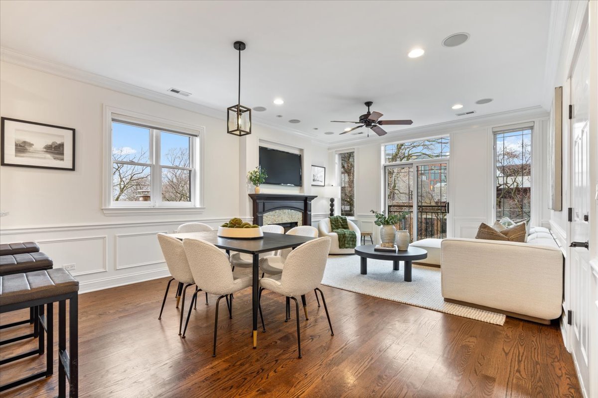 929 W Montana Street Unit: 4W