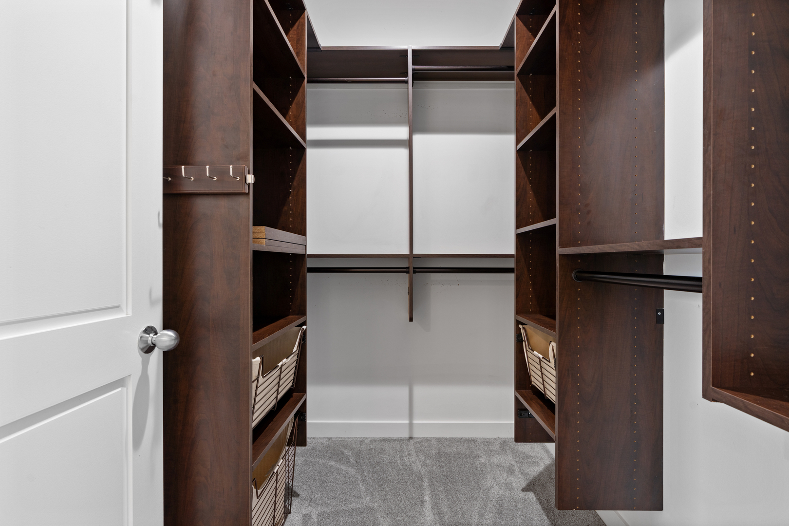 150 W Superior Street Unit: 1002