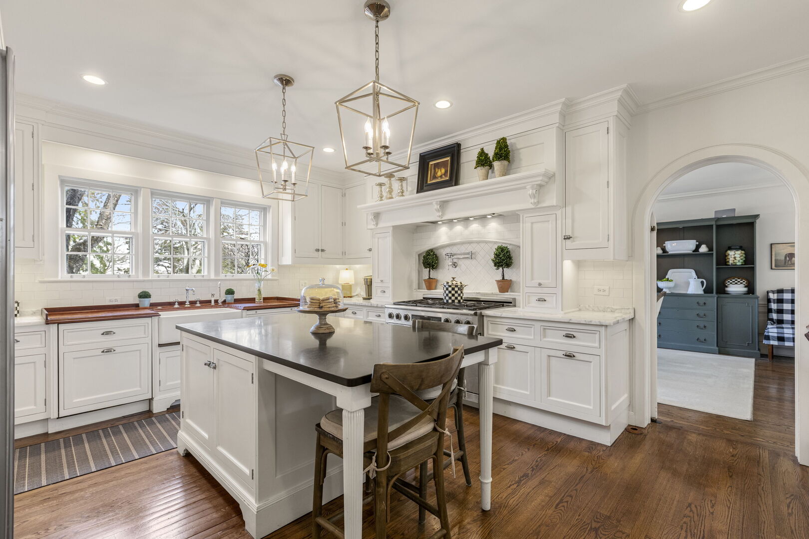 965 Castlegate Court