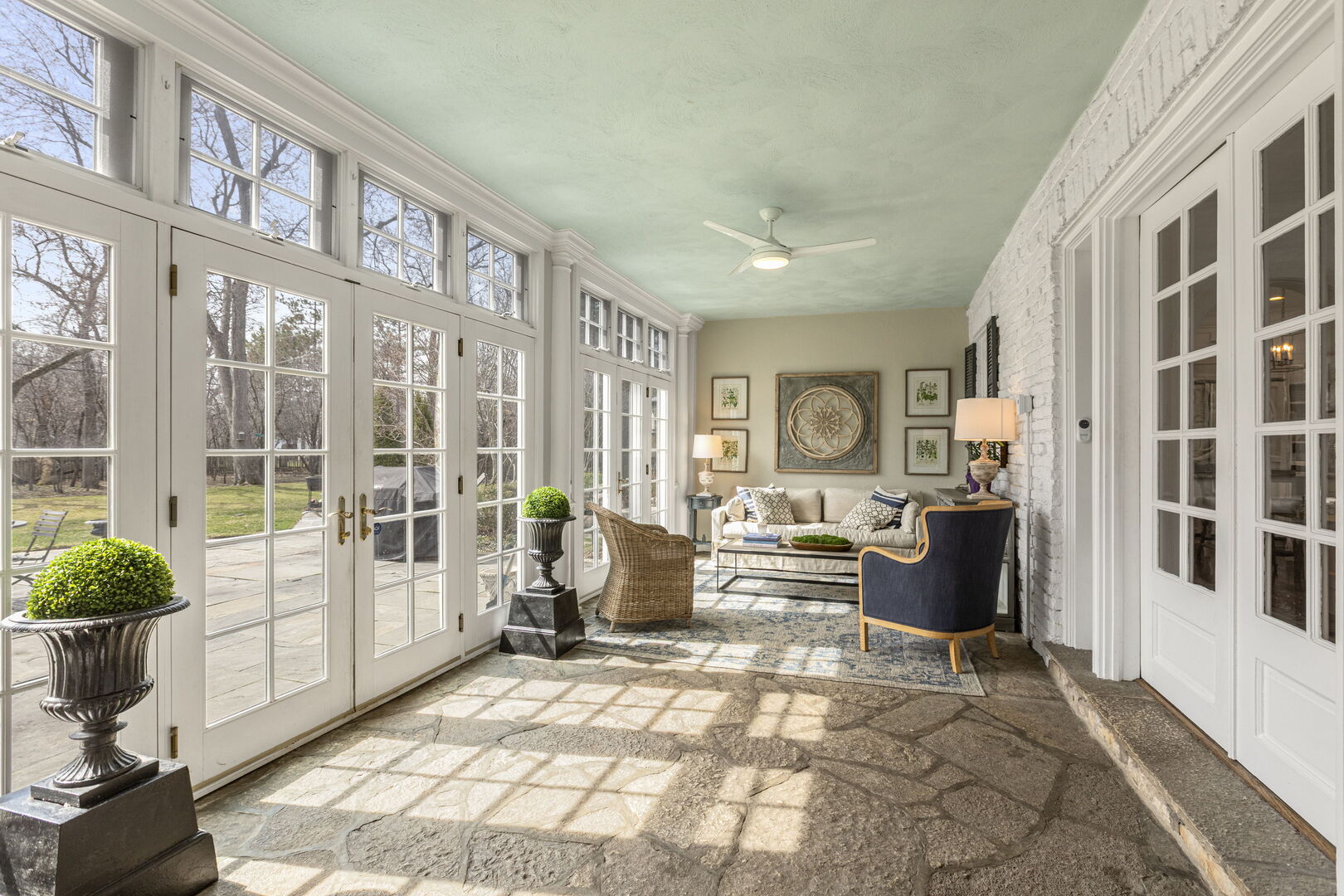 965 Castlegate Court