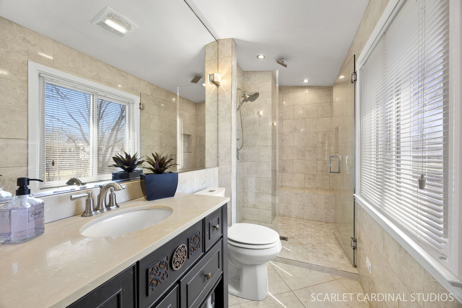1003 E Alder Lane