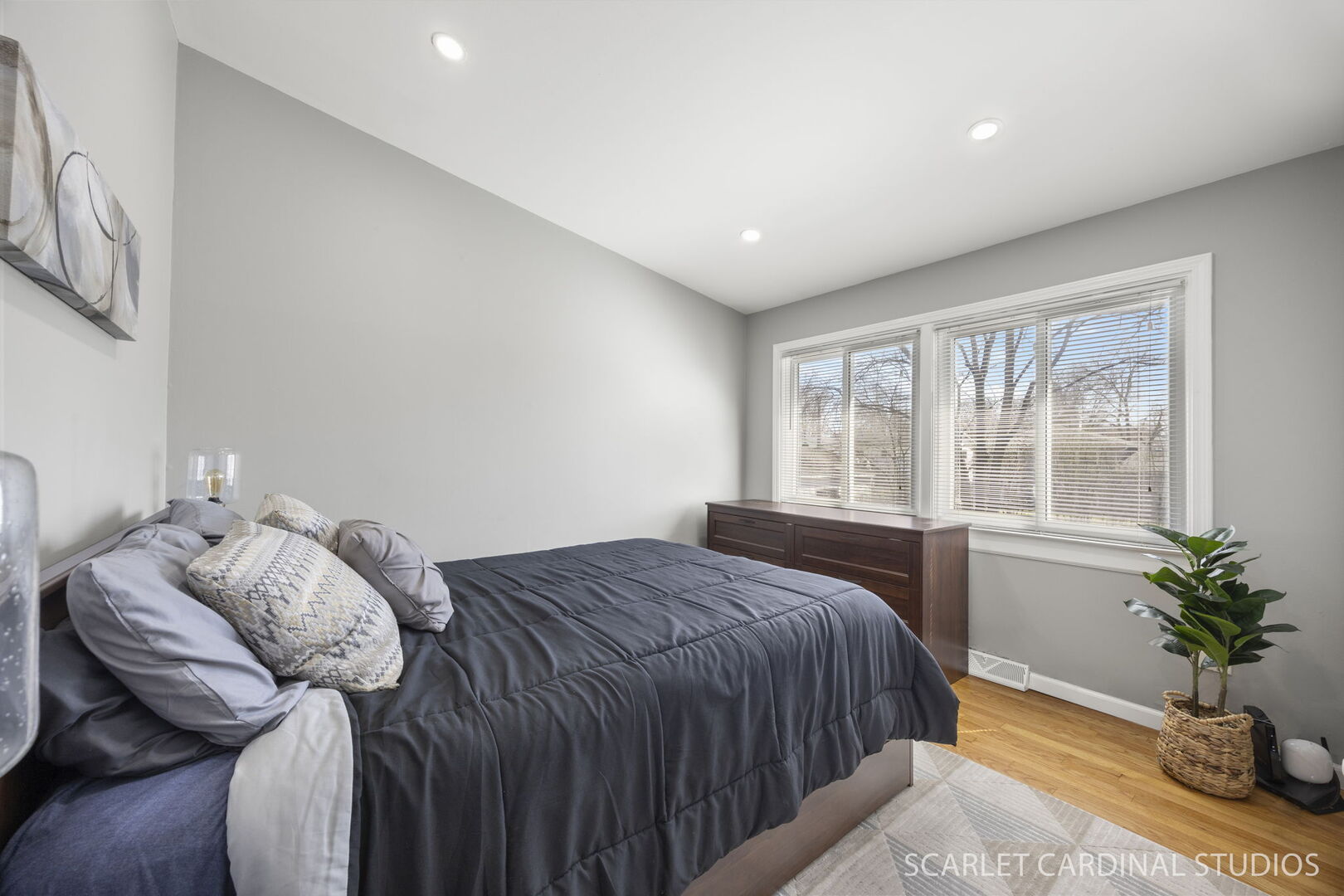 1003 E Alder Lane