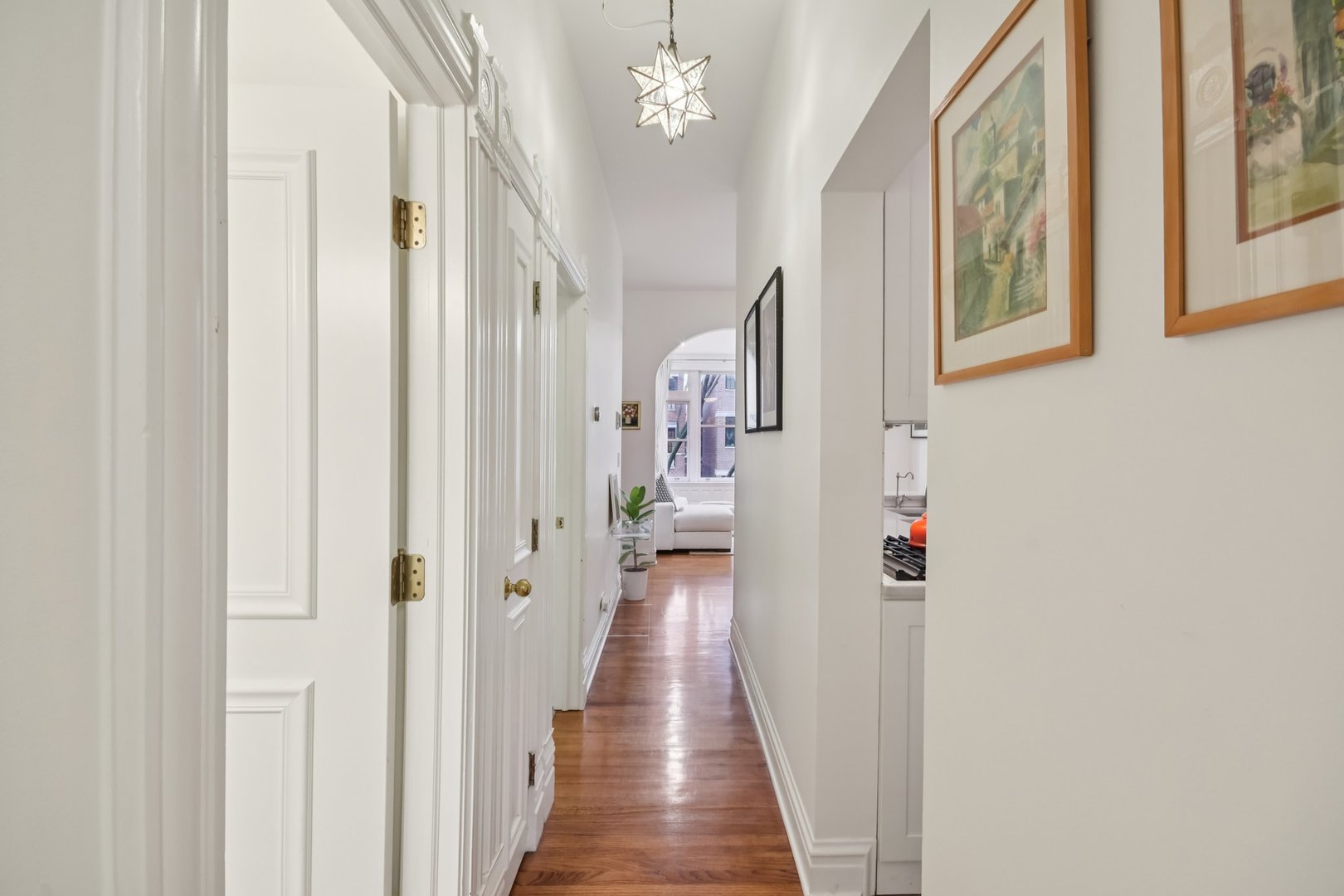 2142 N Racine Avenue Unit: 2