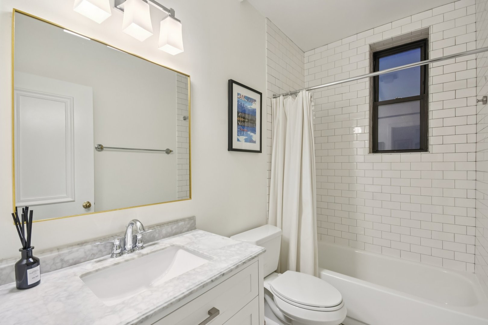 2142 N Racine Avenue Unit: 2