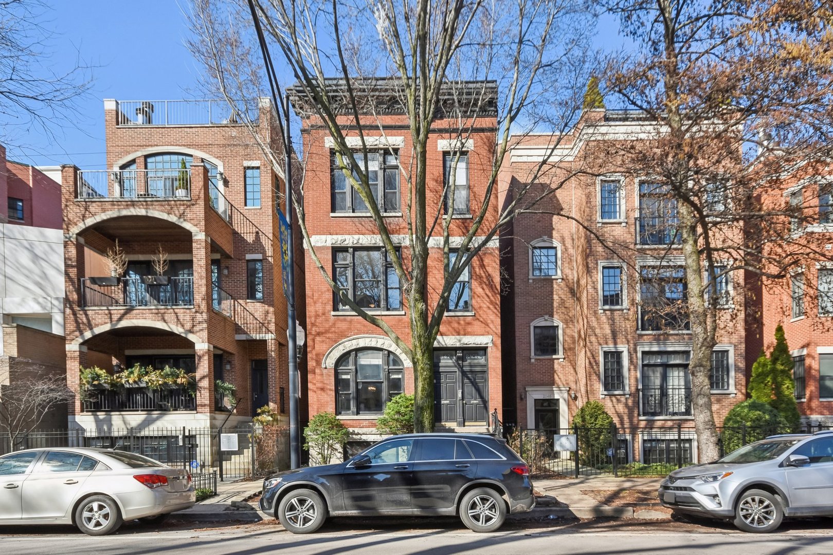 2142 N Racine Avenue Unit: 2
