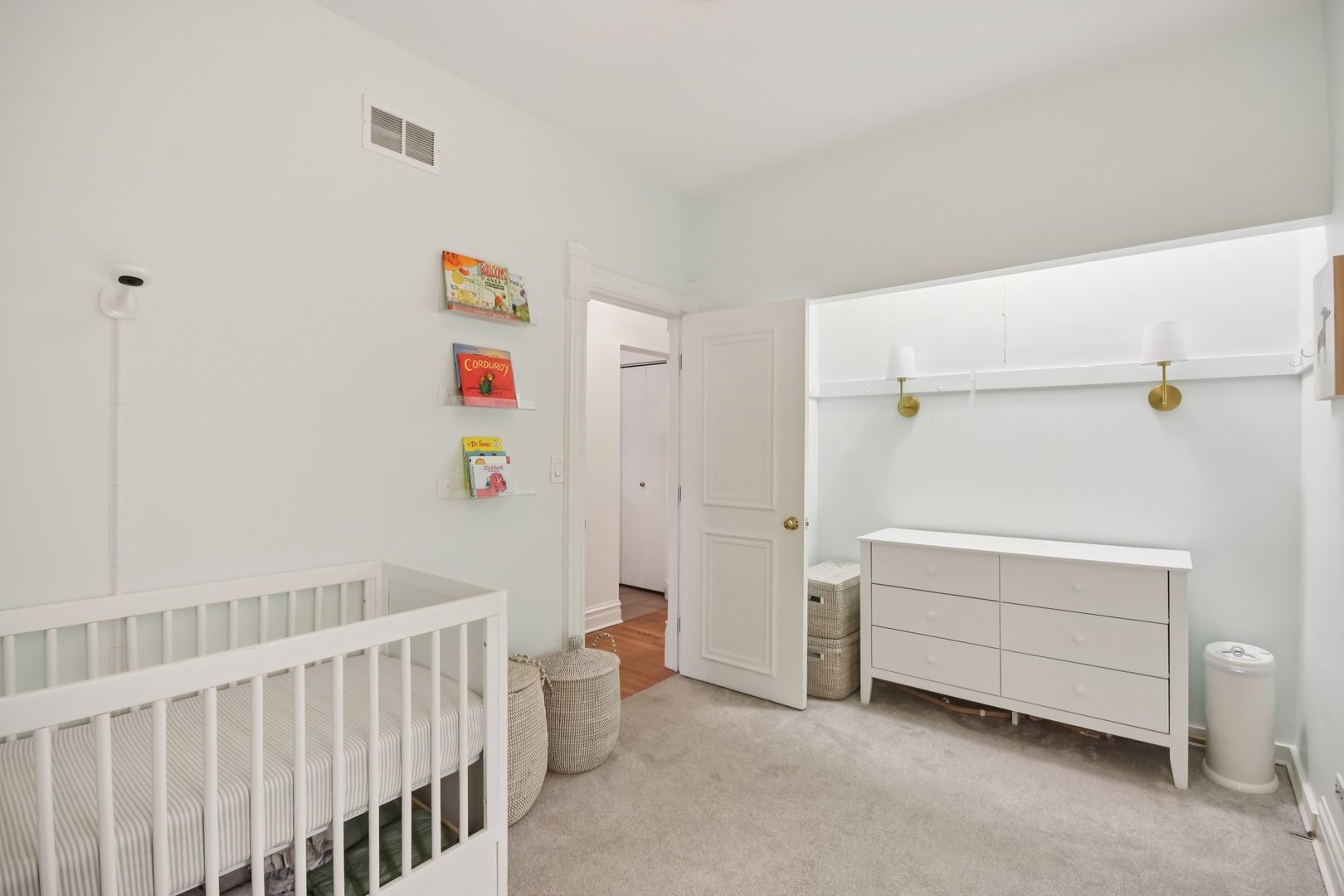 2142 N Racine Avenue Unit: 2