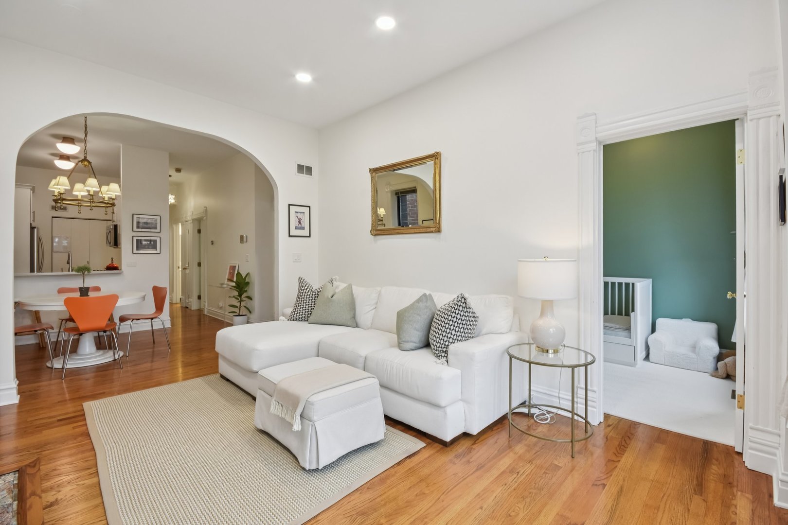 2142 N Racine Avenue Unit: 2