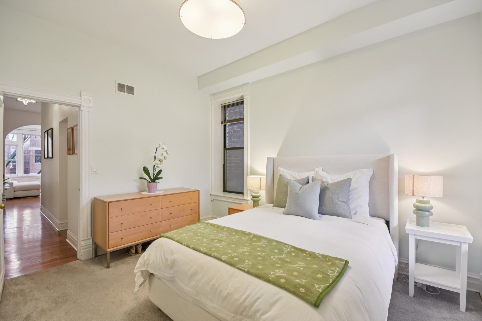 2142 N Racine Avenue Unit: 2
