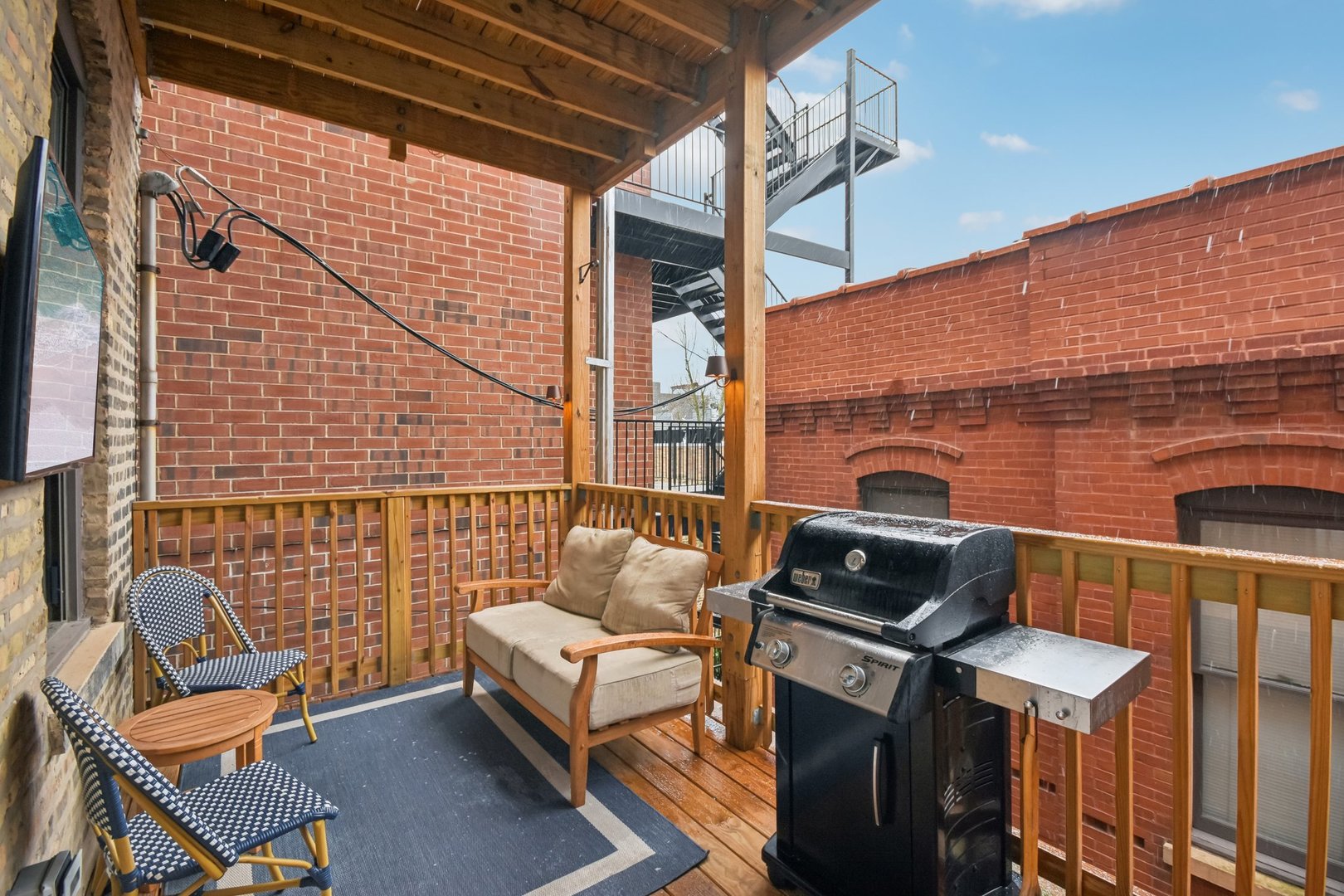 2142 N Racine Avenue Unit: 2