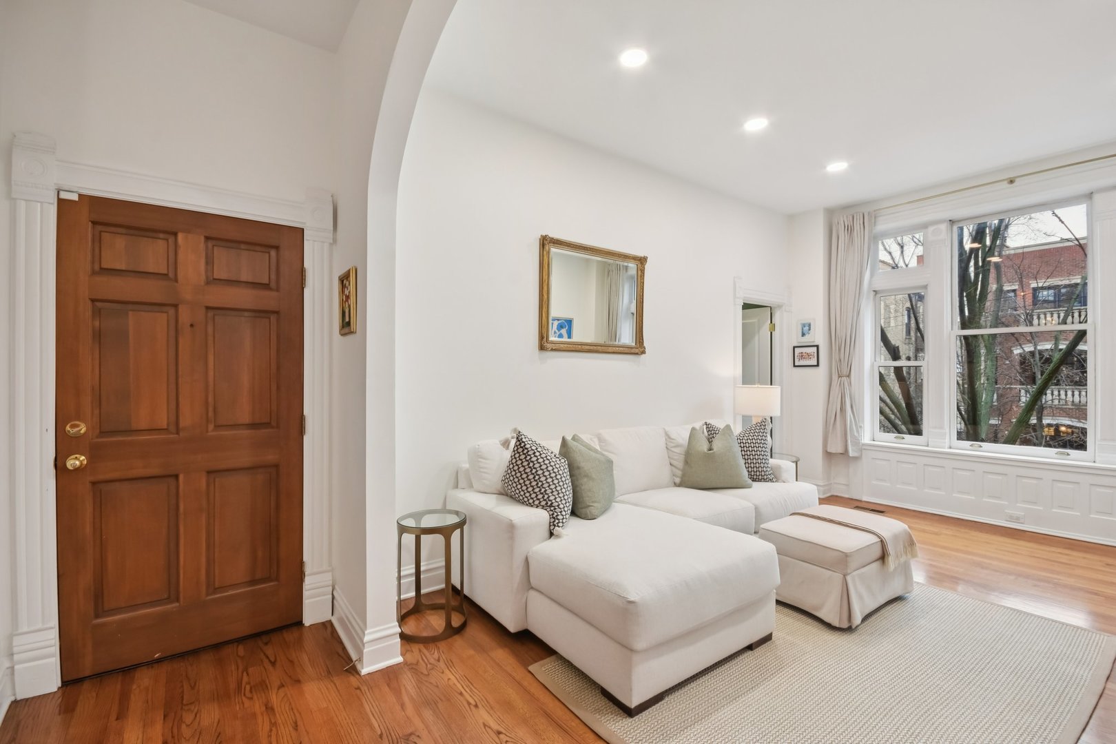 2142 N Racine Avenue Unit: 2