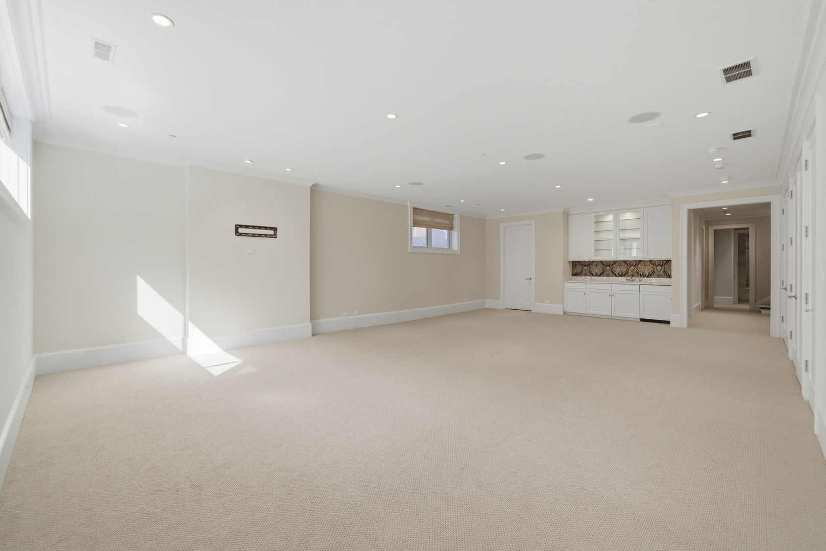 2658 N Mildred Avenue