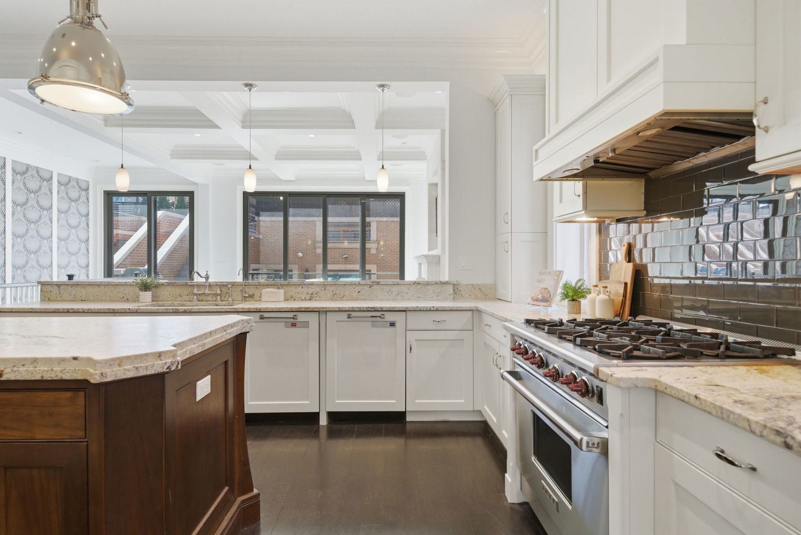 2658 N Mildred Avenue