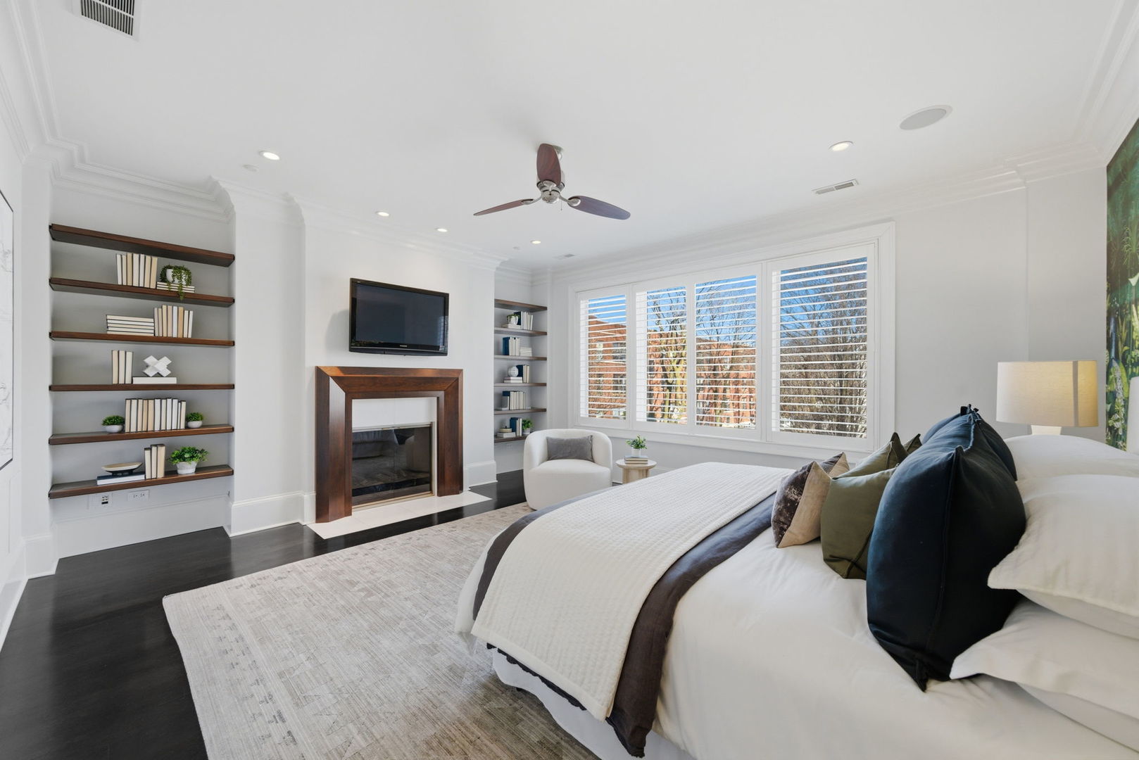 2658 N Mildred Avenue