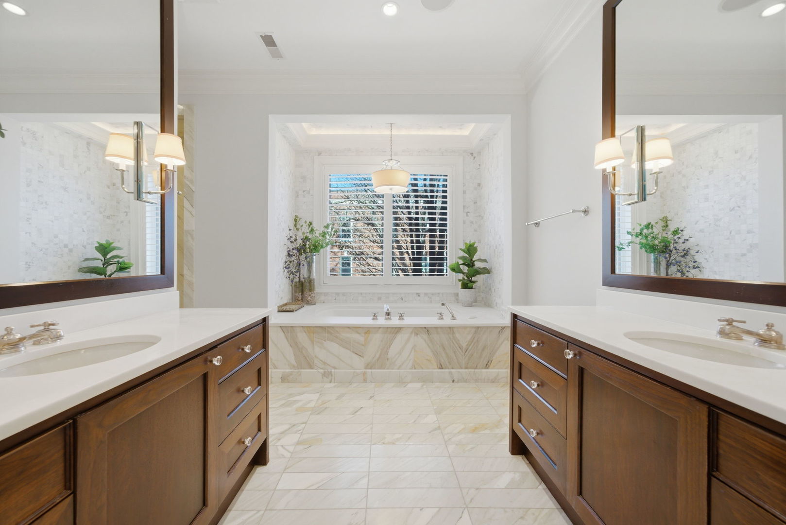 2658 N Mildred Avenue