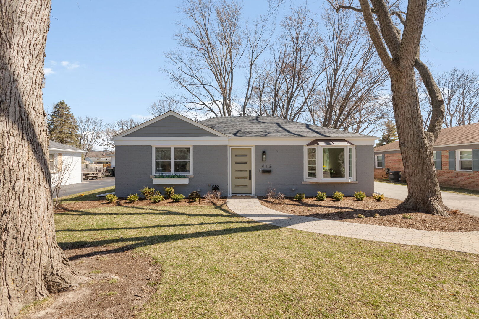 612 Kenwood Avenue