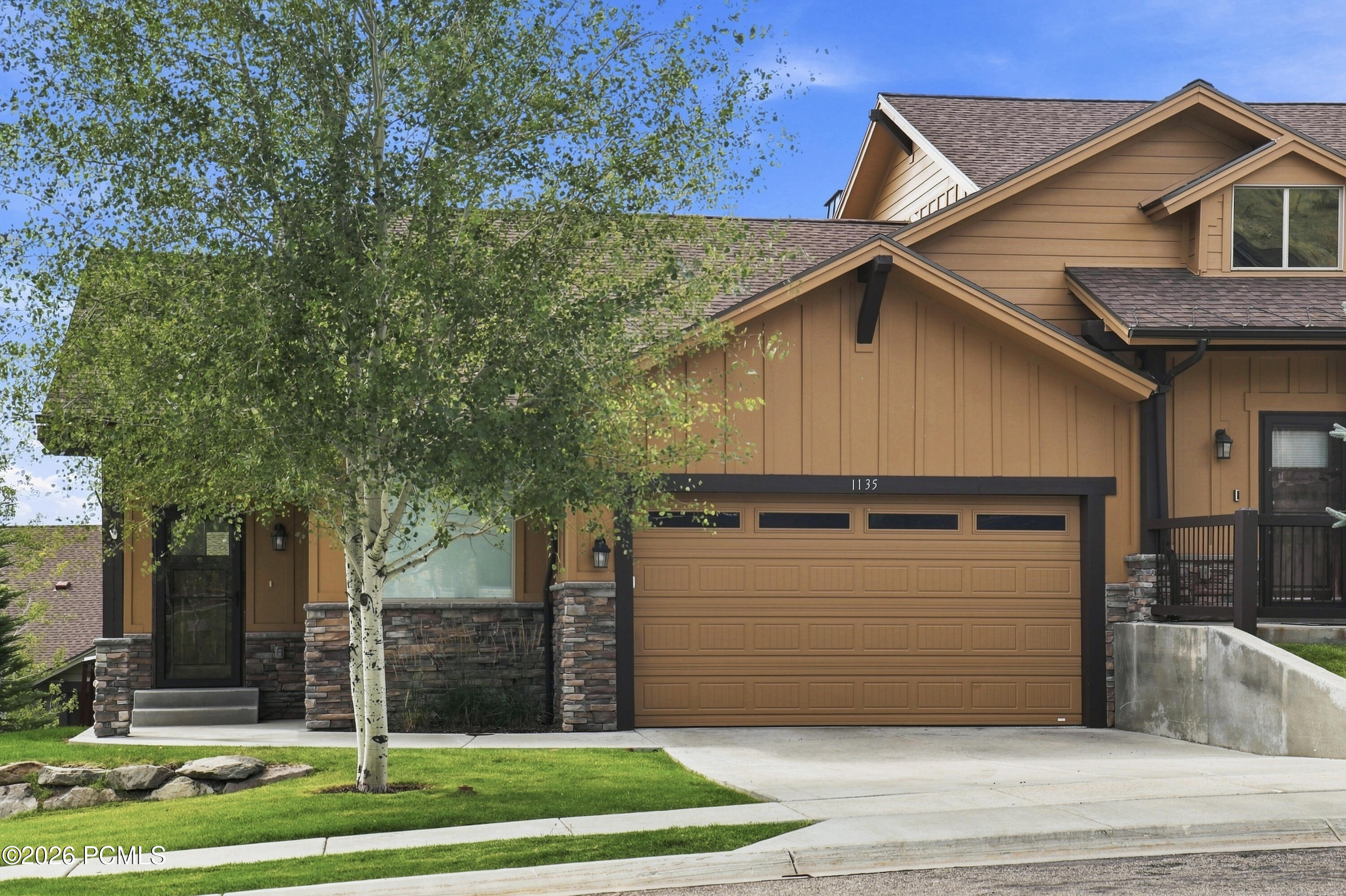 1135 W Cadence Court