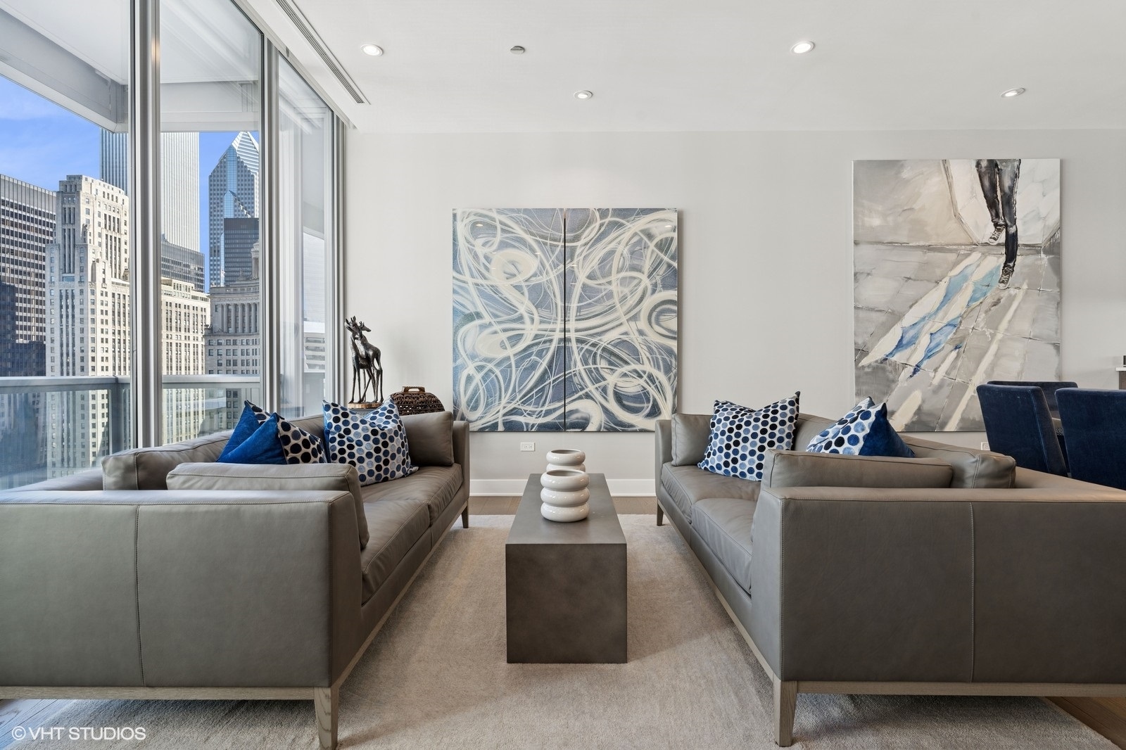 403 N Wabash Street Unit: 15B