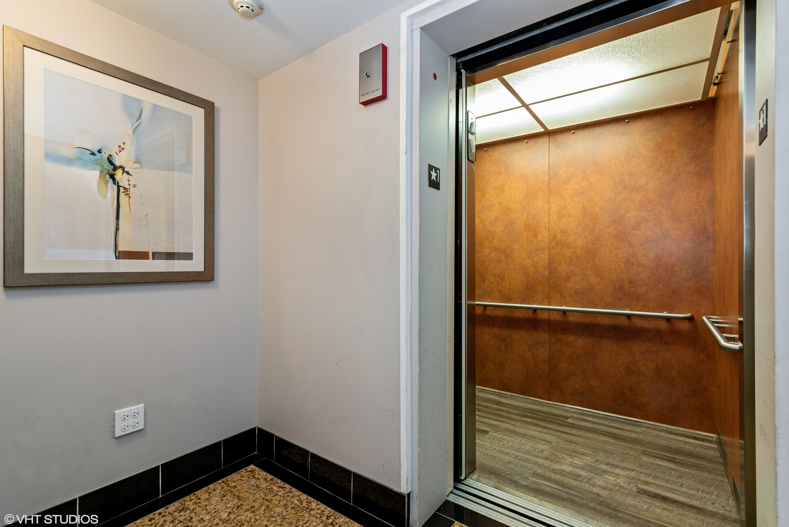1926 N Lincoln Park West Street Unit: 5A