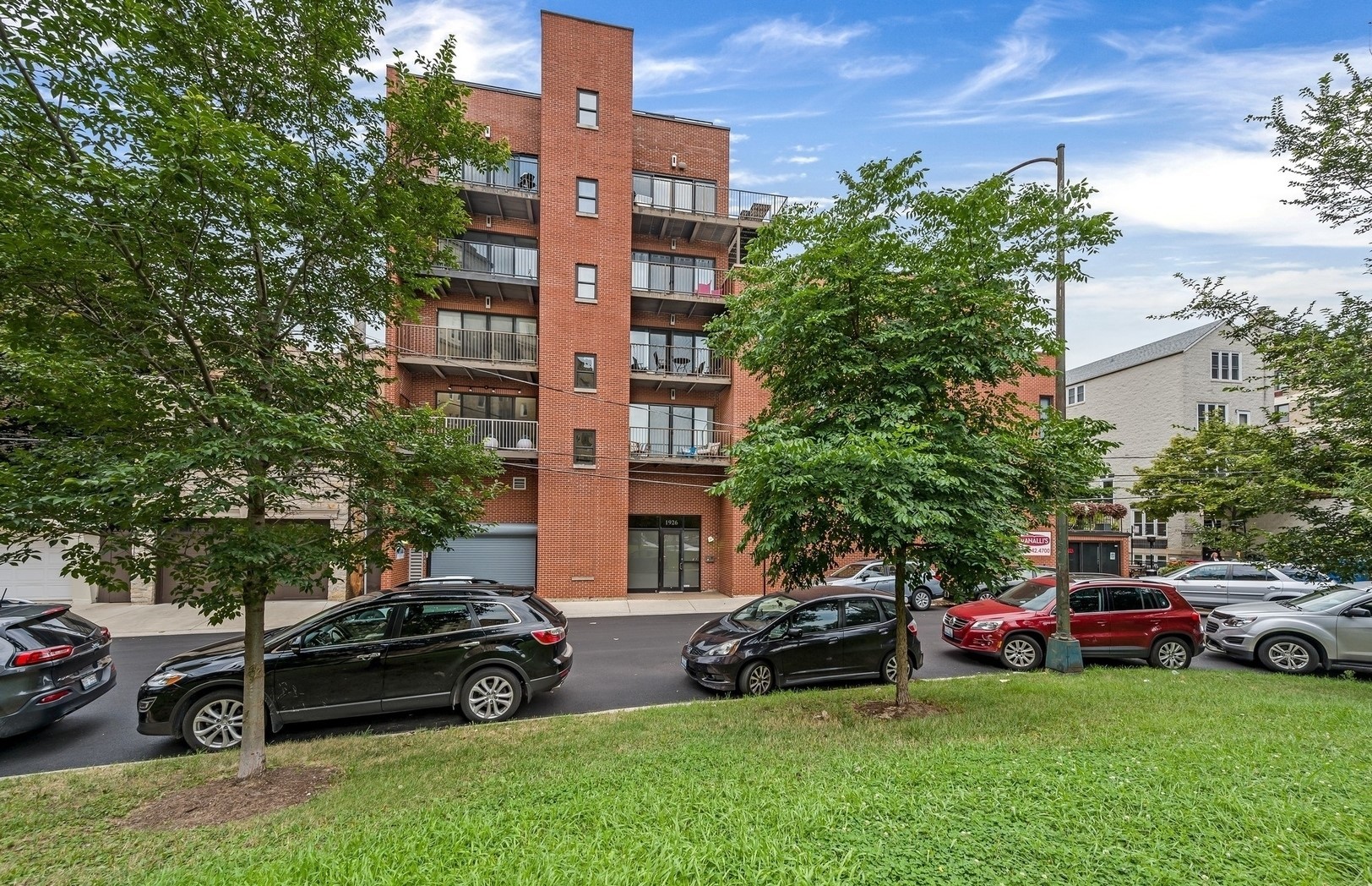 1926 N Lincoln Park West Street Unit: 5A