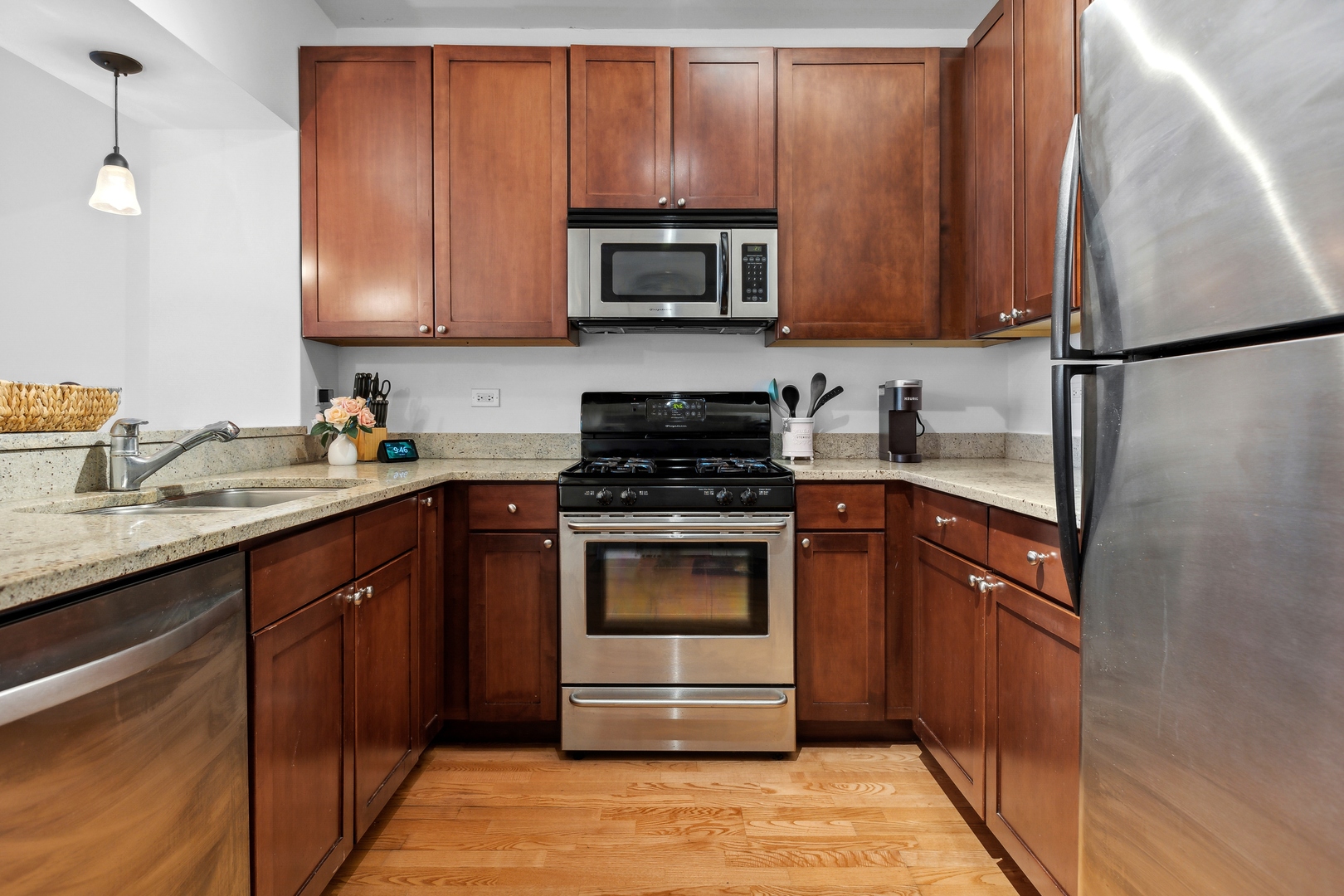 200 N JEFFERSON Street Unit: 2207