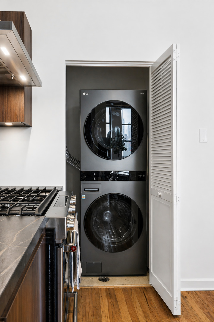 758 N Larrabee Street Unit: 519