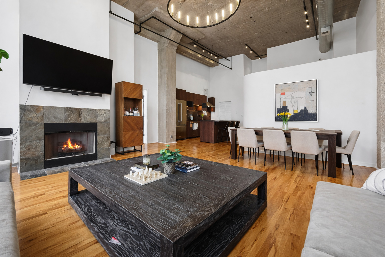 758 N Larrabee Street Unit: 519