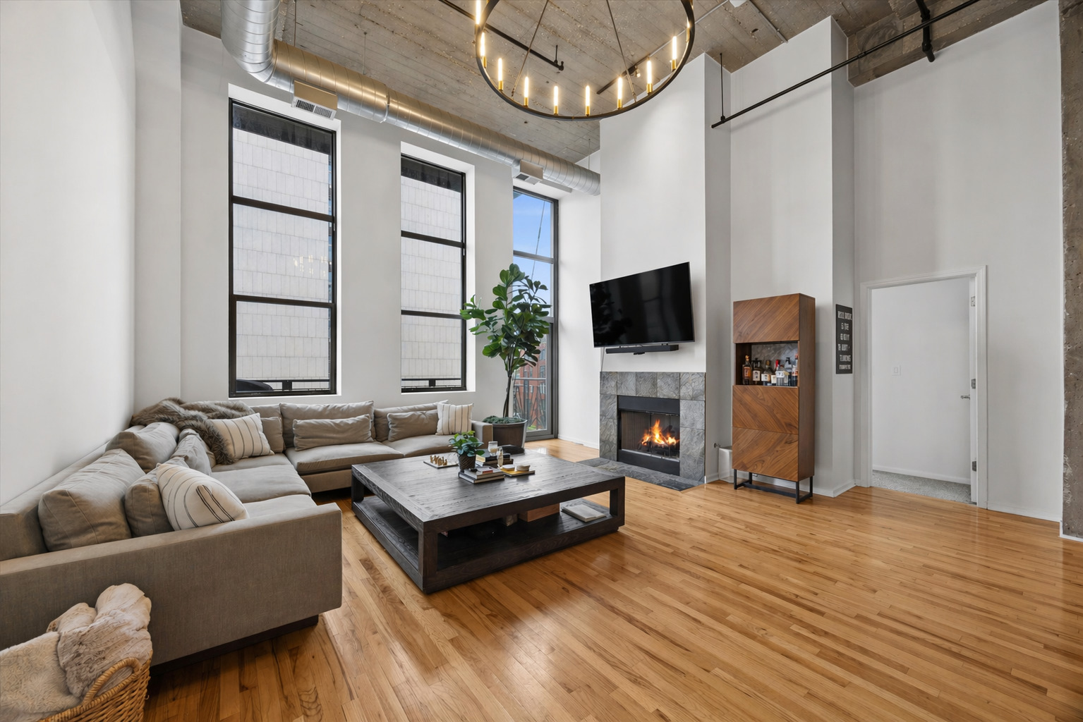 758 N Larrabee Street Unit: 519