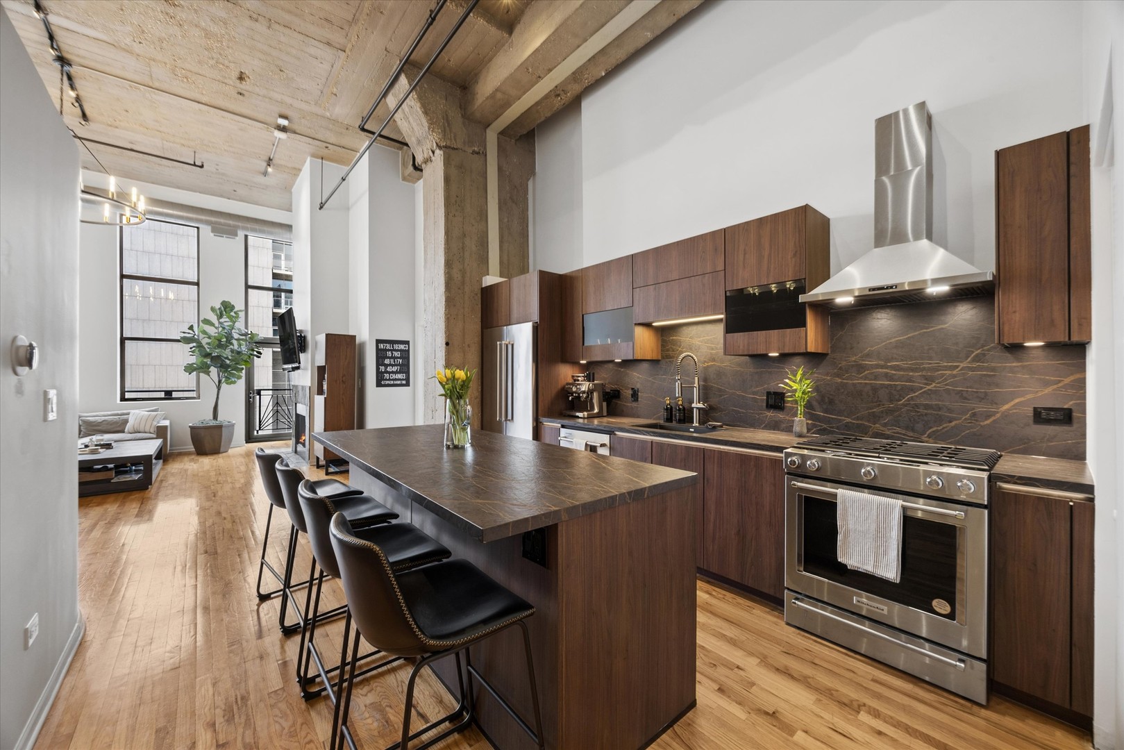 758 N Larrabee Street Unit: 519