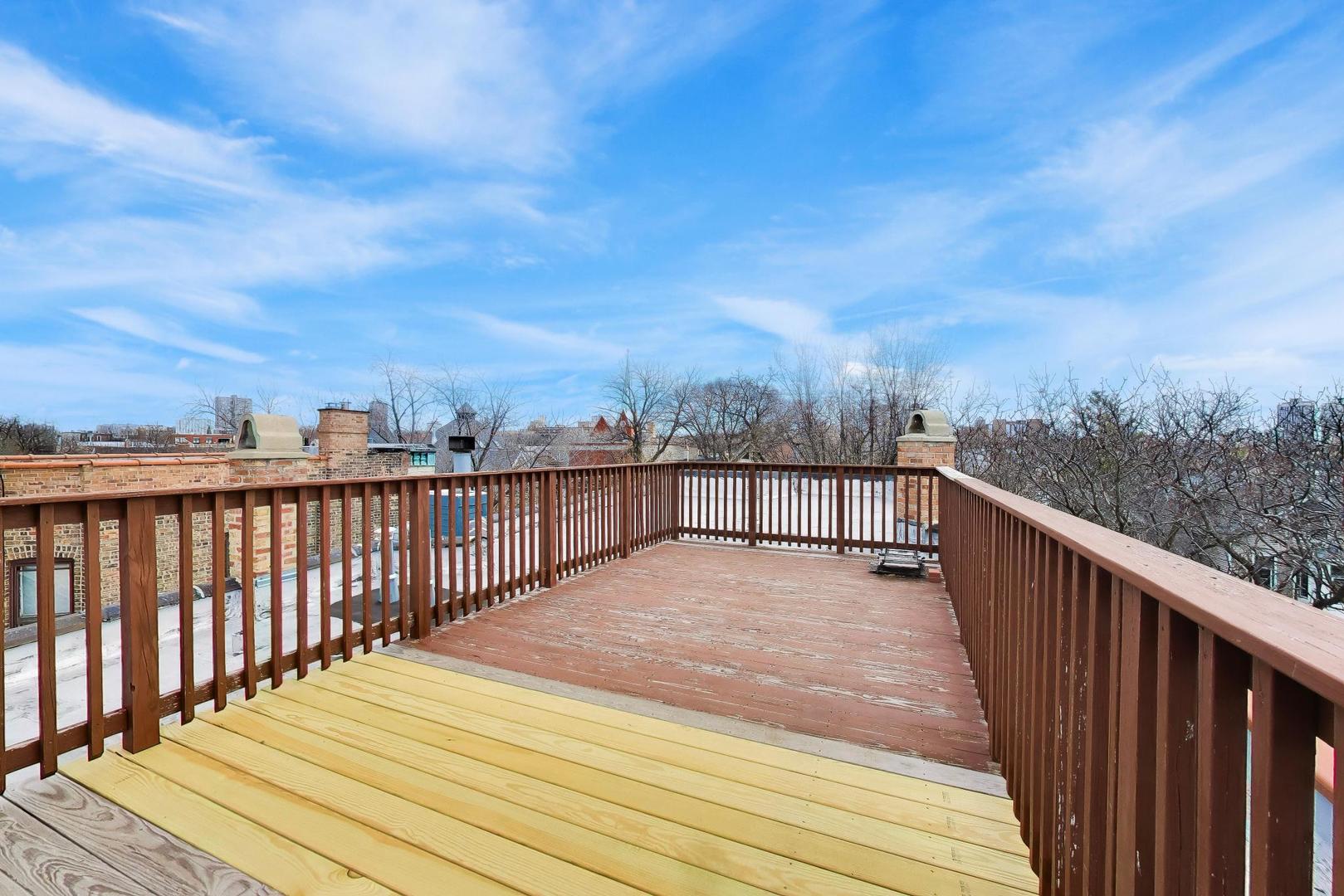 3042 N Clifton Avenue Unit: 3