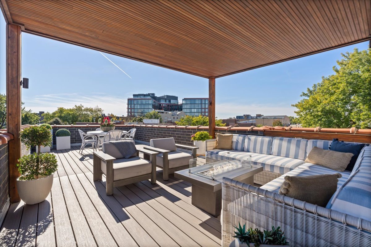 863 W Wrightwood Avenue Unit: 3