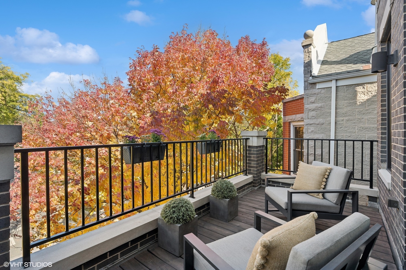 863 W Wrightwood Avenue Unit: 3