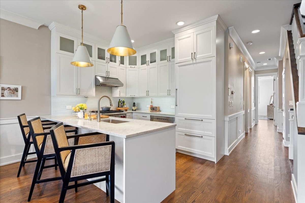 863 W Wrightwood Avenue Unit: 3