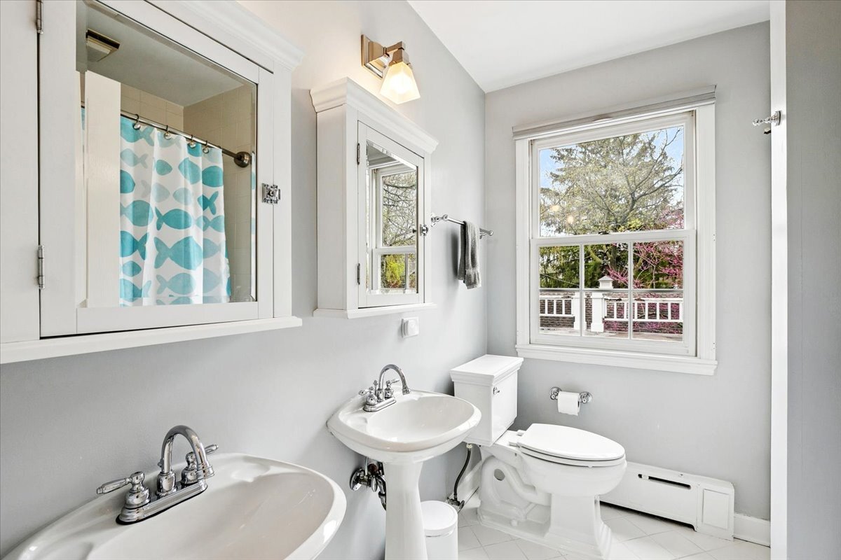 321 Vincent Court